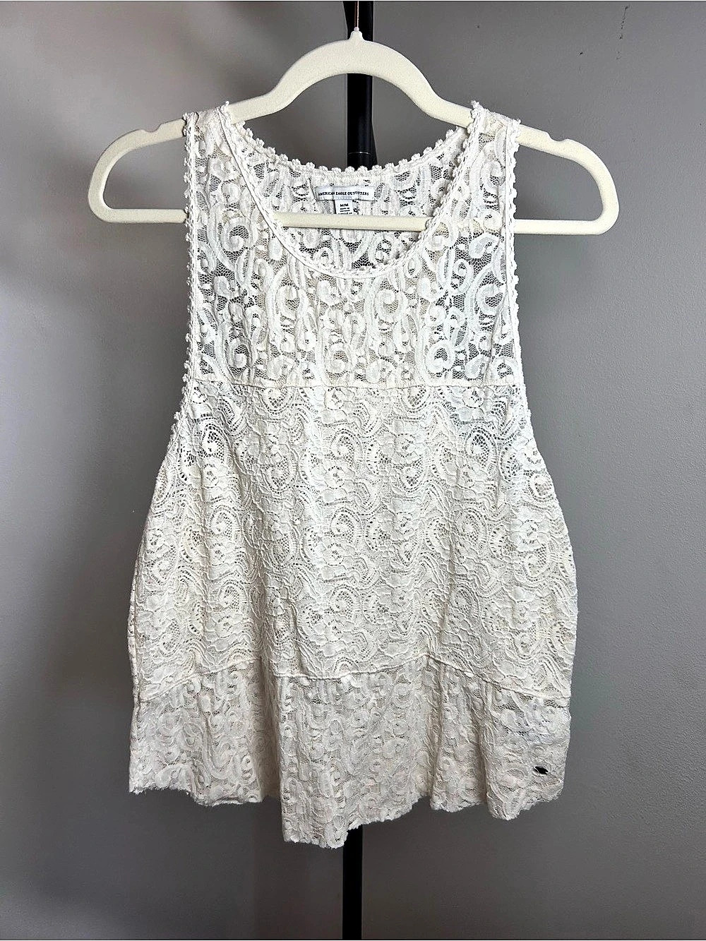 American Eagle Outfitters sheer lace tank top, floral lace,peplum-style hemline